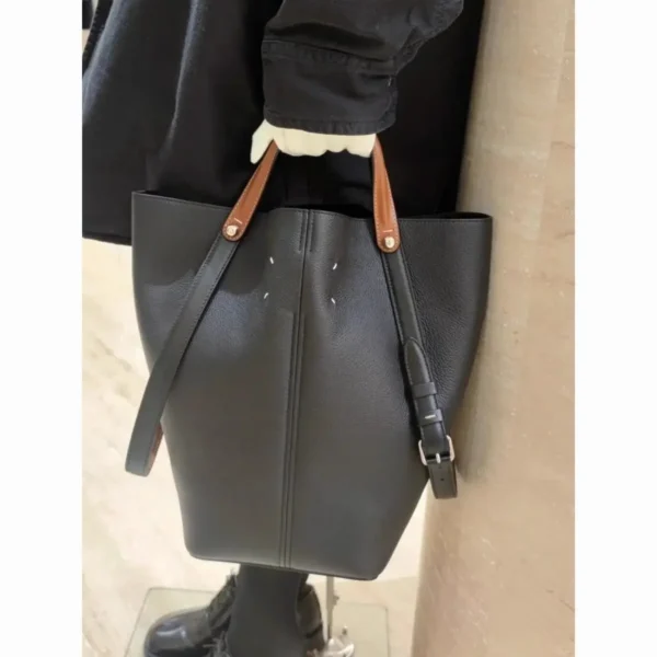 Large Capacity Bucket Bag Dark Style Handheld Leather Sewing Line Commuter Tote Bag Neutral Minimalist Style Single Shoulder Bag - Image 14