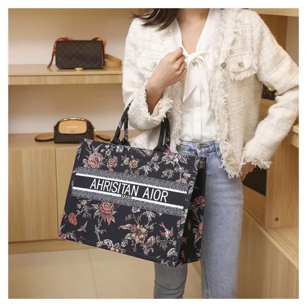 new fashion designer versatile shoulder bag Large capacity canvas handbag for women ethnic style printed travel shopping bag - Image 20