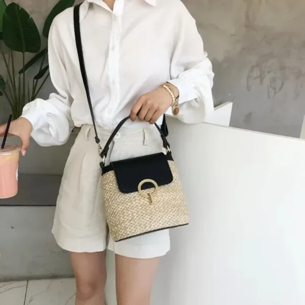 2025 New Fashion Trend Korean Version Versatile Fashion Handheld Crossbody Bucket Bag Beach Vacation Woven Women's Bag - Image 2