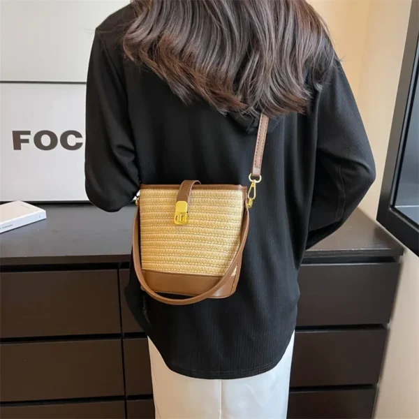 Fashionable Woven Straw Handbag Women's Crossbody Bucket Bag Soft Zipper Closure Versatile Shoulder Bag Popular Hot Sale Of The