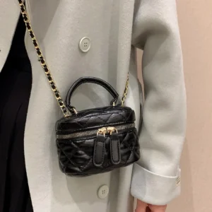 Diamond Quilted Leather Bucket Bag with Gold Chain Shoulder Strap and Golden Zipper Details Multi-Color Ripped Edge Vintage Styl