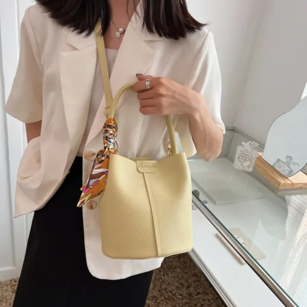 Large Capacity Bag for Women Summer New Fashion Trendy Shoulder Bag Textured Niche Crossbody Bucket Bag - Image 3