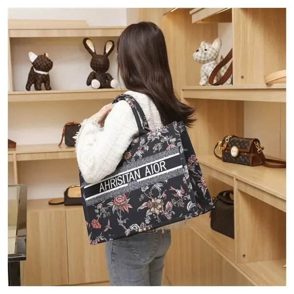 new fashion designer versatile shoulder bag Large capacity canvas handbag for women ethnic style printed travel shopping bag - Image 22