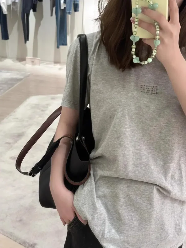 Large Capacity Bucket Bag Dark Style Handheld Leather Sewing Line Commuter Tote Bag Neutral Minimalist Style Single Shoulder Bag - Image 12
